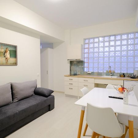 Parasiou Studios 103 Διαμερίσματα Στο Κέντρο Της Πόλης Komotini Exterior foto